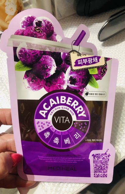 Mediheal  Maska do twarzy w płachcie Vita, Acaiberry Mask 