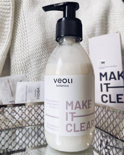 Veoli Botanica Emulsja do twarzy, Mleczna, Oczyszczająca