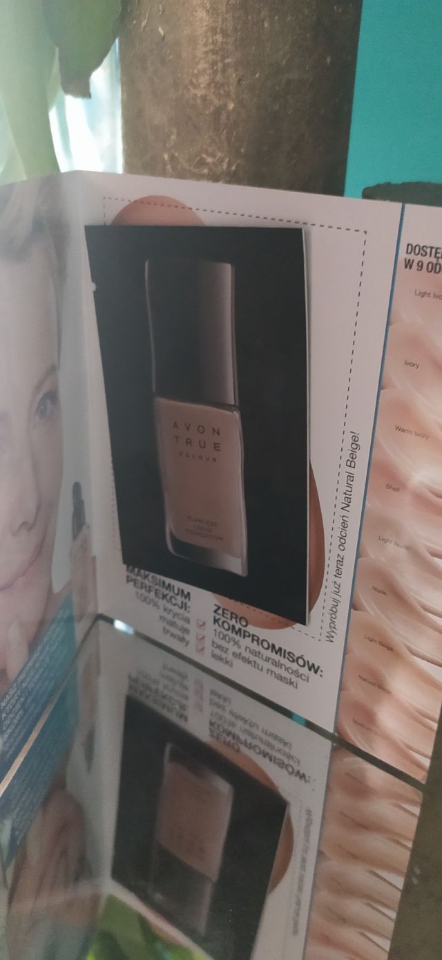 Próbki podkładu od Avon
