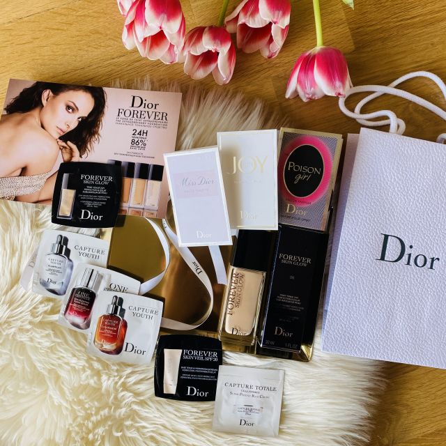 Dior Forever Skin Glow, Podkład do twarzy, Rozświetlający, 0N
