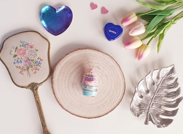 Bomb Cosmetics Babeczka do kąpieli, Make a wish