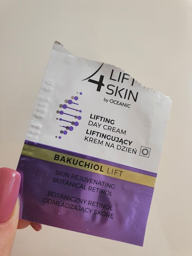 akcja denkowanie! grudzień - kosmetyki w świątecznych opakowaniach i świątecznych kolorach 🎄❄️⛄🎀🎁🎅