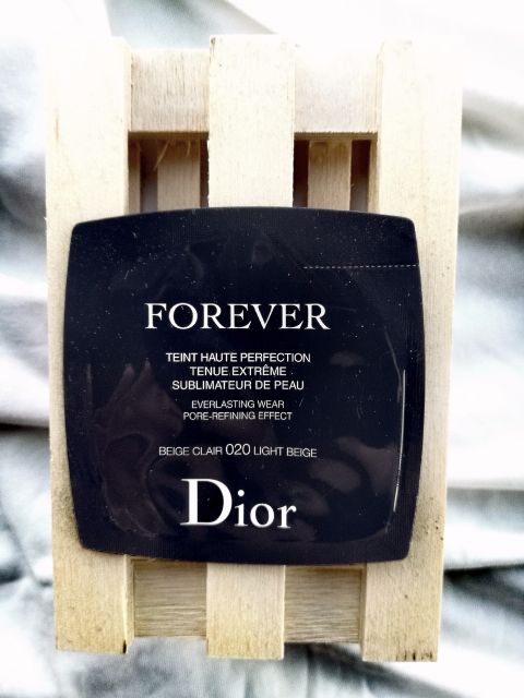 Dior Diorskin Forever Undercover, Podkład do twarzy, numer 020