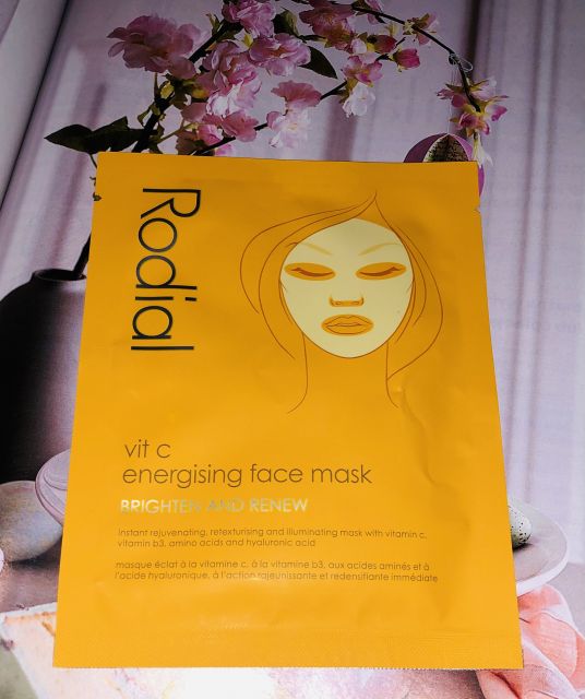 Rodial Maseczka do twarzy, Vit C Energising Face Mask, Dodająca blasku 