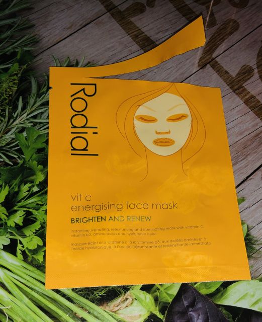 akcja denkowanie! grudzień - kosmetyki w świątecznych opakowaniach i świątecznych kolorach 🎄❄️⛄🎀🎁🎅