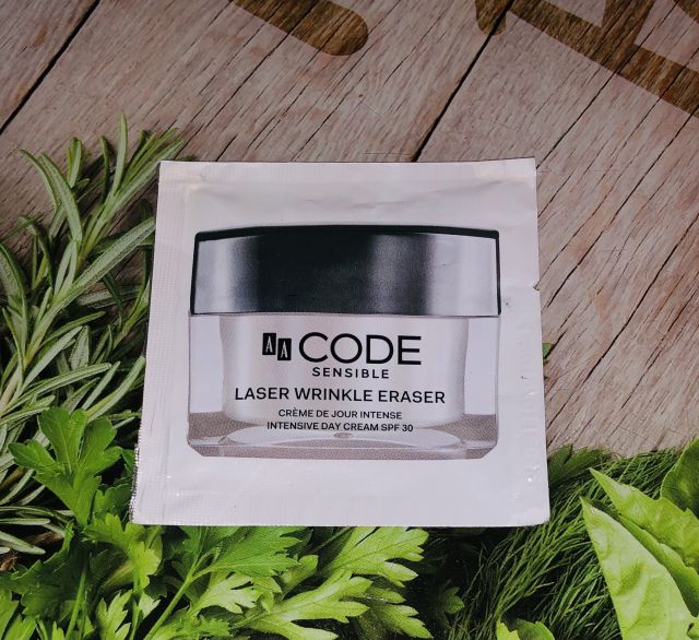 akcja denkowanie! grudzień - kosmetyki w świątecznych opakowaniach i świątecznych kolorach 🎄❄️⛄🎀🎁🎅