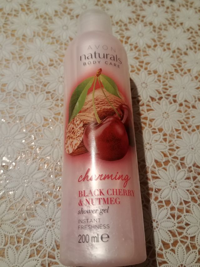 Avon zel pod prysznic Gałka muszkatołowa i Owoce Czerenchy