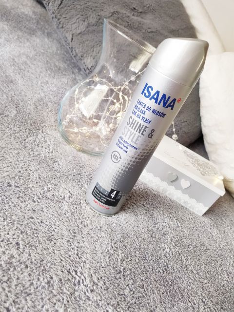 Isana Lakier do włosów, Haarspray, Stopień utrwalenia 4