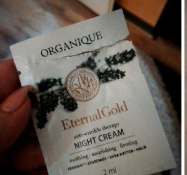 akcja denkowanie! grudzień - kosmetyki w świątecznych opakowaniach i świątecznych kolorach 🎄❄️⛄🎀🎁🎅