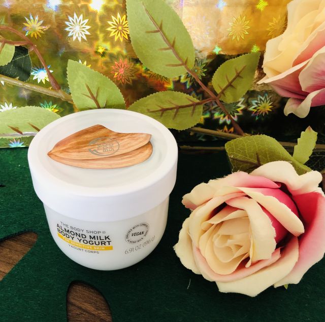 The Body Shop Jogurt do ciała, Almond Milk