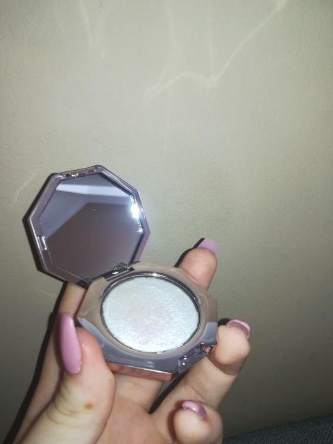 Fenty Beauty- blask z kosmosu