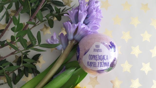 Seyo,  kula do kąpieli,  Odprężająca kąpiel z jeżyną