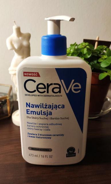 Nawilżająca emulsja CeraVe 