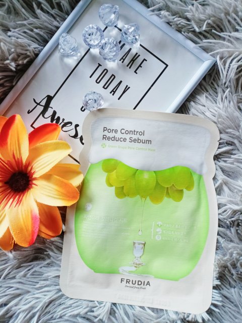 Winogronowa maseczka od Frudia 