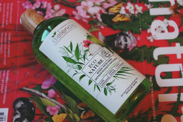 Bielenda Eco Nature, Peeling do twarzy, Detoksykujący, Woda kokosowa + zielona herbata + trawa cytrynowa