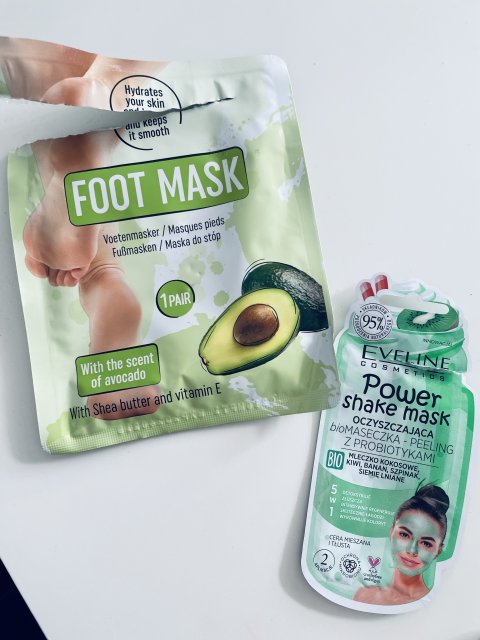 akcja denkowanie! grudzień - kosmetyki w świątecznych opakowaniach i świątecznych kolorach 🎄❄️⛄🎀🎁🎅