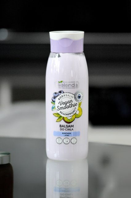 Bielenda Vegan Smoothie, Balsam do ciała, Regenerujący, Borówka + kiwi