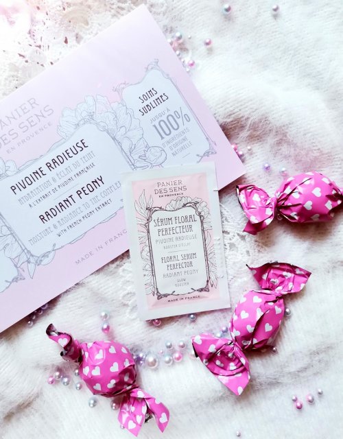 Panier des Sens Kwiatowe serum do twarzy, Skin Perfector, Radiant Peony, Glow Booster