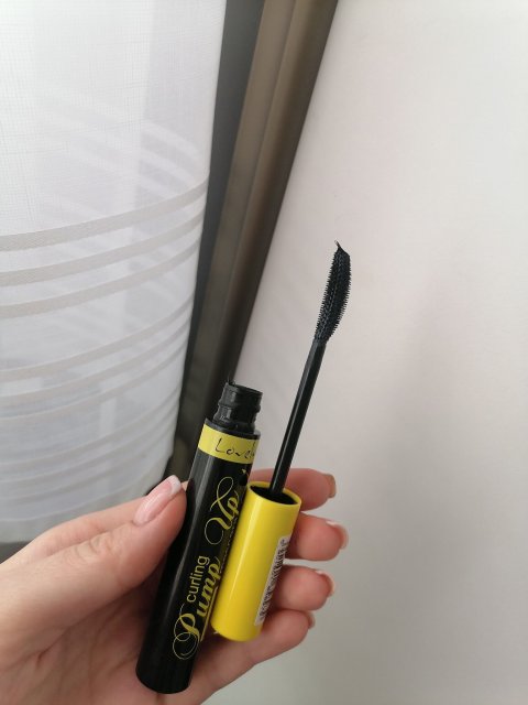 Lovely curling pump up, henna effect