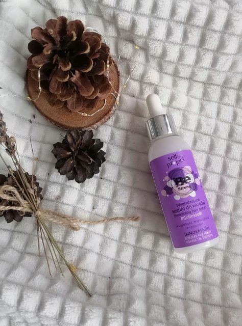wygładzajace serum do włosów