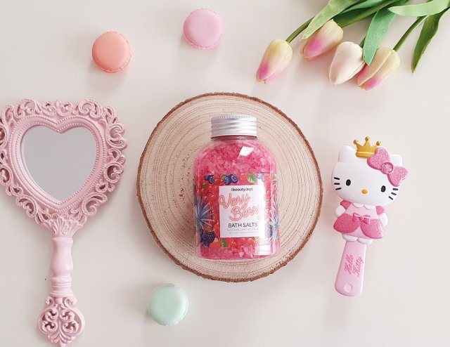 The Beauty Dept. Sól do kąpieli, Very Berry