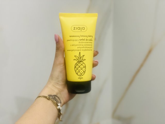 ananasowy trening skóry peelingujący sorbet do ciała