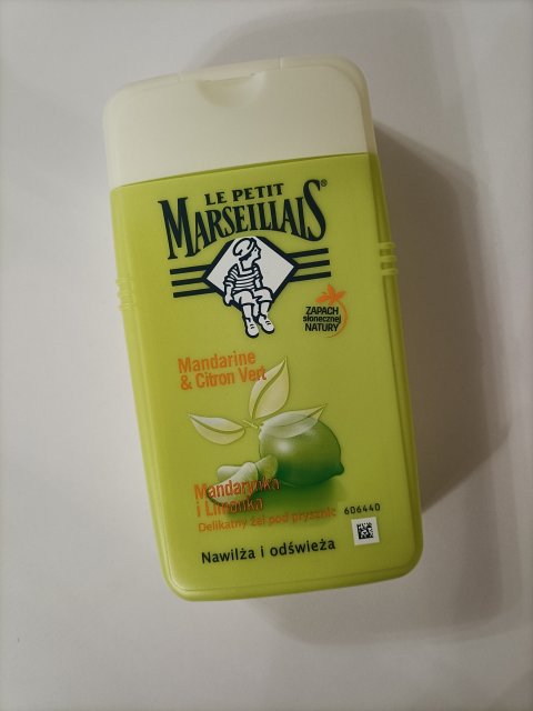 akcja denkowanie! grudzień - kosmetyki w świątecznych opakowaniach i świątecznych kolorach 🎄❄️⛄🎀🎁🎅