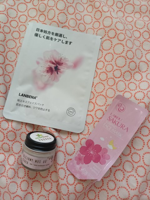 akcja denkowanie! grudzień - kosmetyki w świątecznych opakowaniach i świątecznych kolorach 🎄❄️⛄🎀🎁🎅