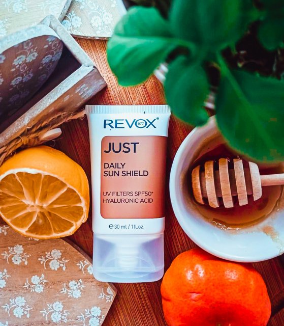 Revox krem przeciwsłoneczny do twarzy SPF50