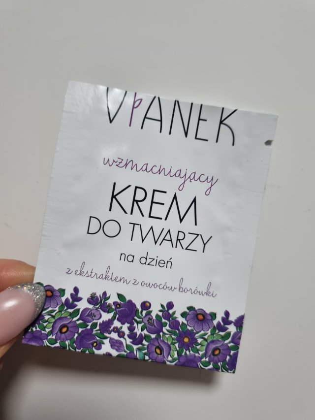 akcja denkowanie! grudzień - kosmetyki w świątecznych opakowaniach i świątecznych kolorach 🎄❄️⛄🎀🎁🎅