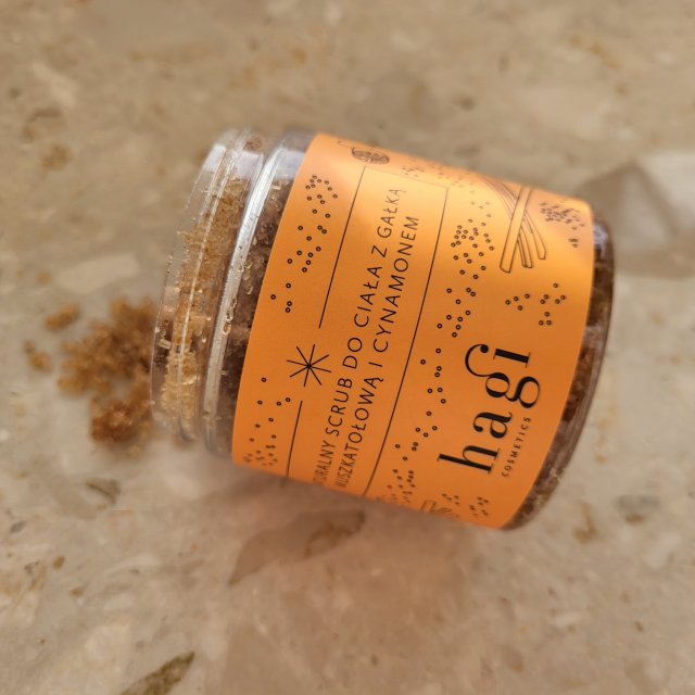 Hagi Cosmetics Scrub do ciała, Naturalny, Z gałką muszkatołową i cynamonem