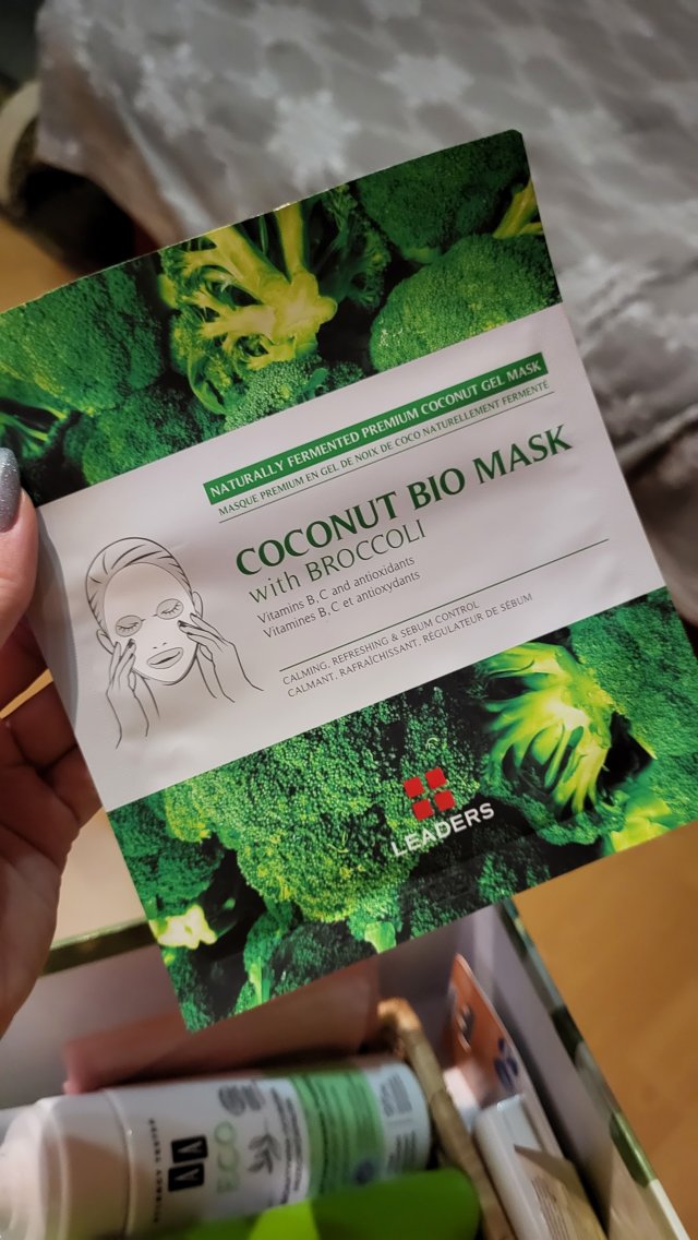 akcja denkowanie! grudzień - kosmetyki w świątecznych opakowaniach i świątecznych kolorach 🎄❄️⛄🎀🎁🎅