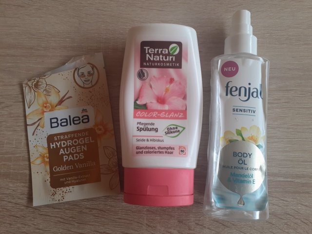 akcja denkowanie! grudzień - kosmetyki w świątecznych opakowaniach i świątecznych kolorach 🎄❄️⛄🎀🎁🎅