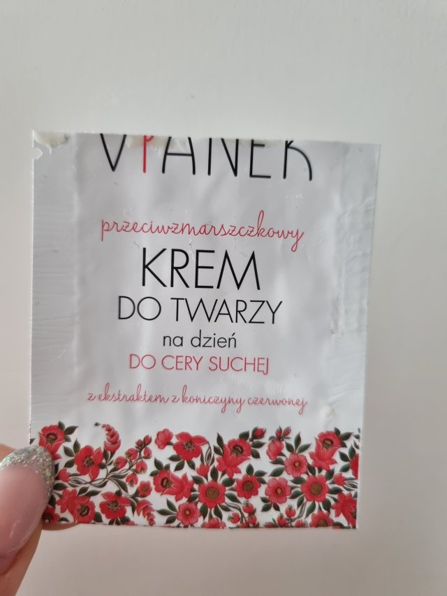 akcja denkowanie! grudzień - kosmetyki w świątecznych opakowaniach i świątecznych kolorach 🎄❄️⛄🎀🎁🎅