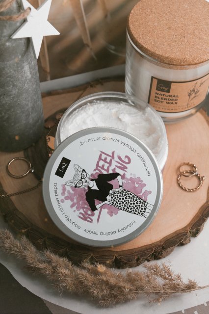 LaQ Peeling myjący do ciała, Kicia, Magnolia i różowy pieprz