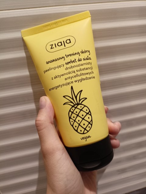 akcja denkowanie! grudzień - kosmetyki w świątecznych opakowaniach i świątecznych kolorach 🎄❄️⛄🎀🎁🎅