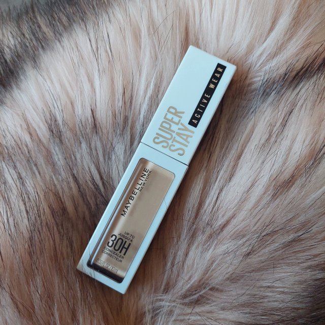Maybelline Super Stay Active Wear 30H, odcień Light, Korektor