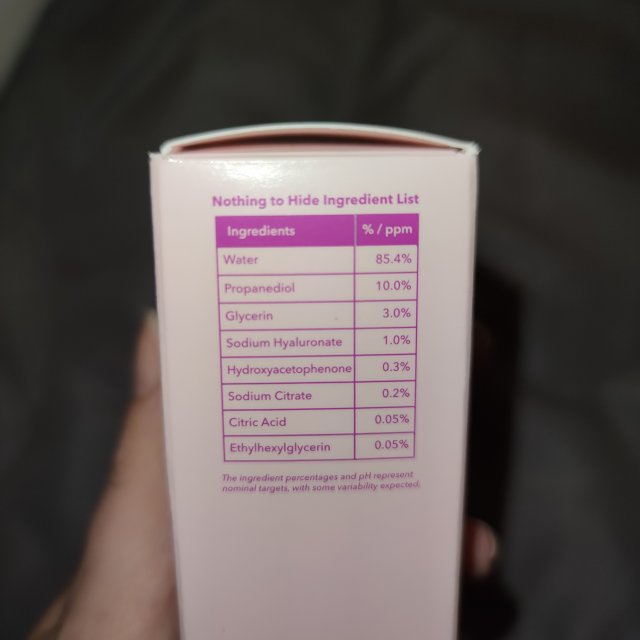 Good Molecules serum z kwasem hialuronowym