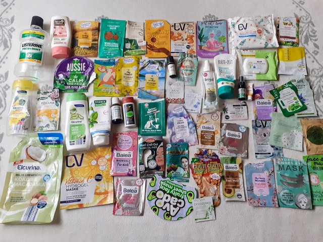 akcja denkowanie! grudzień - kosmetyki w świątecznych opakowaniach i świątecznych kolorach 🎄❄️⛄🎀🎁🎅