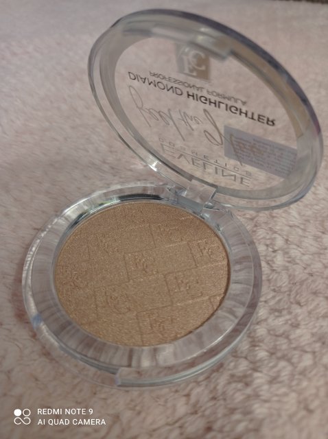Eveline Feel the Glow, Rozświetlacz do twarzy, Diamond Highlighter, nr 02 Beach glow