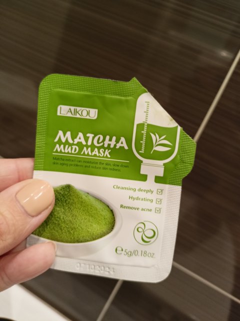 akcja denkowanie! grudzień - kosmetyki w świątecznych opakowaniach i świątecznych kolorach 🎄❄️⛄🎀🎁🎅