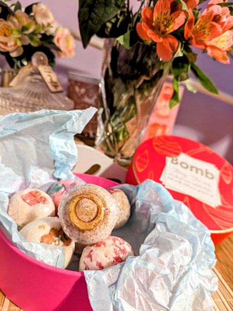 Five gold rings kuleczka bomb cosmetics 