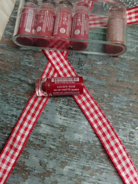 Golden Rose Longstay Liquid Matte Lipstick, Pomadka do ust w płynie, Matowa, nr 27