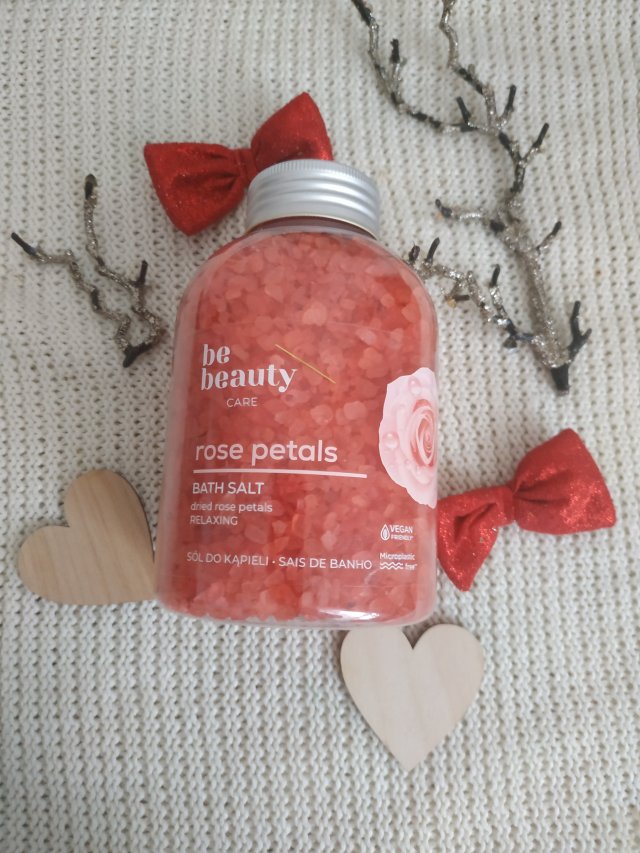 BeBeauty Care, Sól do kąpieli, Relaksująca, Płatki Róż 
