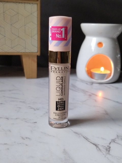 Eveline Liquid Camouflage, Kamuflaż do twarzy, 01 Light