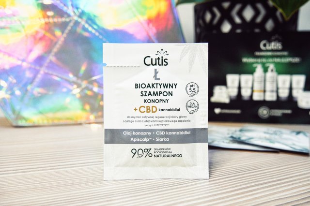 CutisHelp Szampon do włosów i ciała, Bioaktywny, Konopny, +CBD