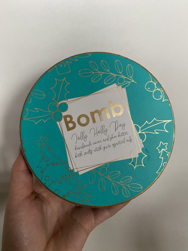 akcja denkowanie! grudzień - kosmetyki w świątecznych opakowaniach i świątecznych kolorach 🎄❄️⛄🎀🎁🎅