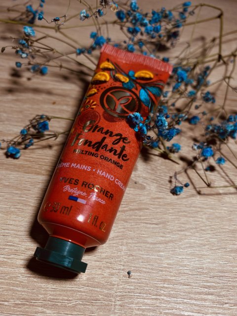 Yves Rocher Krem do rąk, Orange Fondante, Nawilżający, Pomarańcza w czekoladzie, Edycja Świąteczna