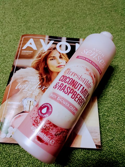 Avon Senses, Żel pod prysznic, Moon Milk Collection, Irresistible Coconut Milk & Raspberry, Kremowy, Mleczko kokosowe i maliny