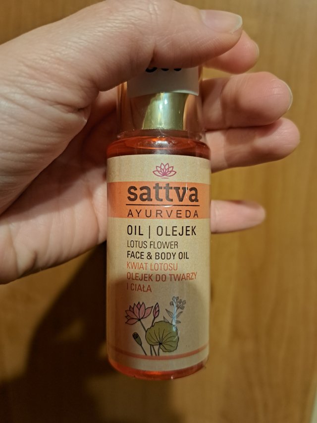 Sattva Olejek do twarzy i ciała, Kwiat lotosu